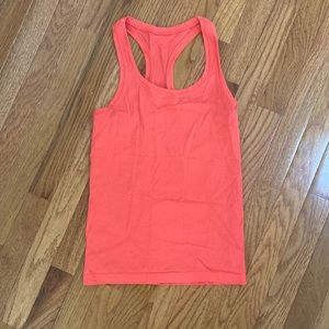 Lululemon tank top